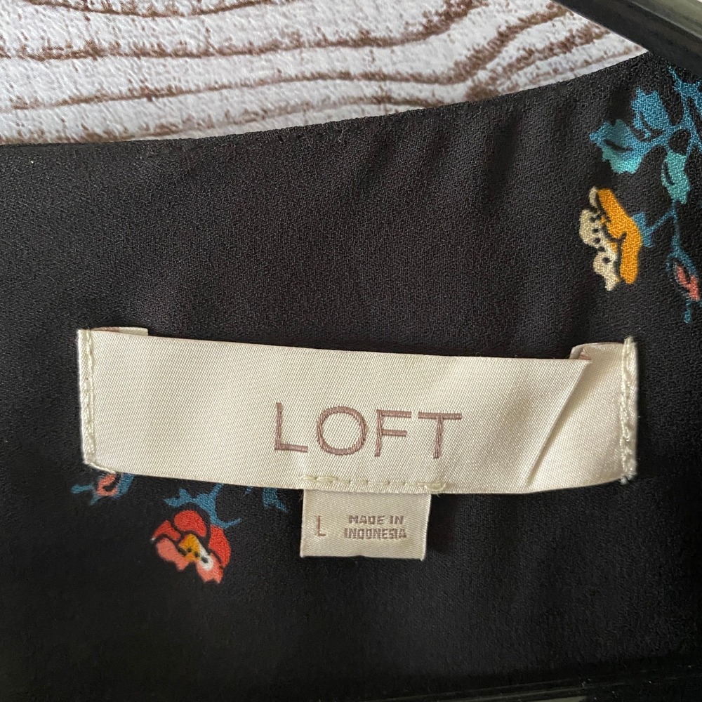 LOFT Women's Long-Sleeved Blouse Size L Black Floral - Picture 5 of 6